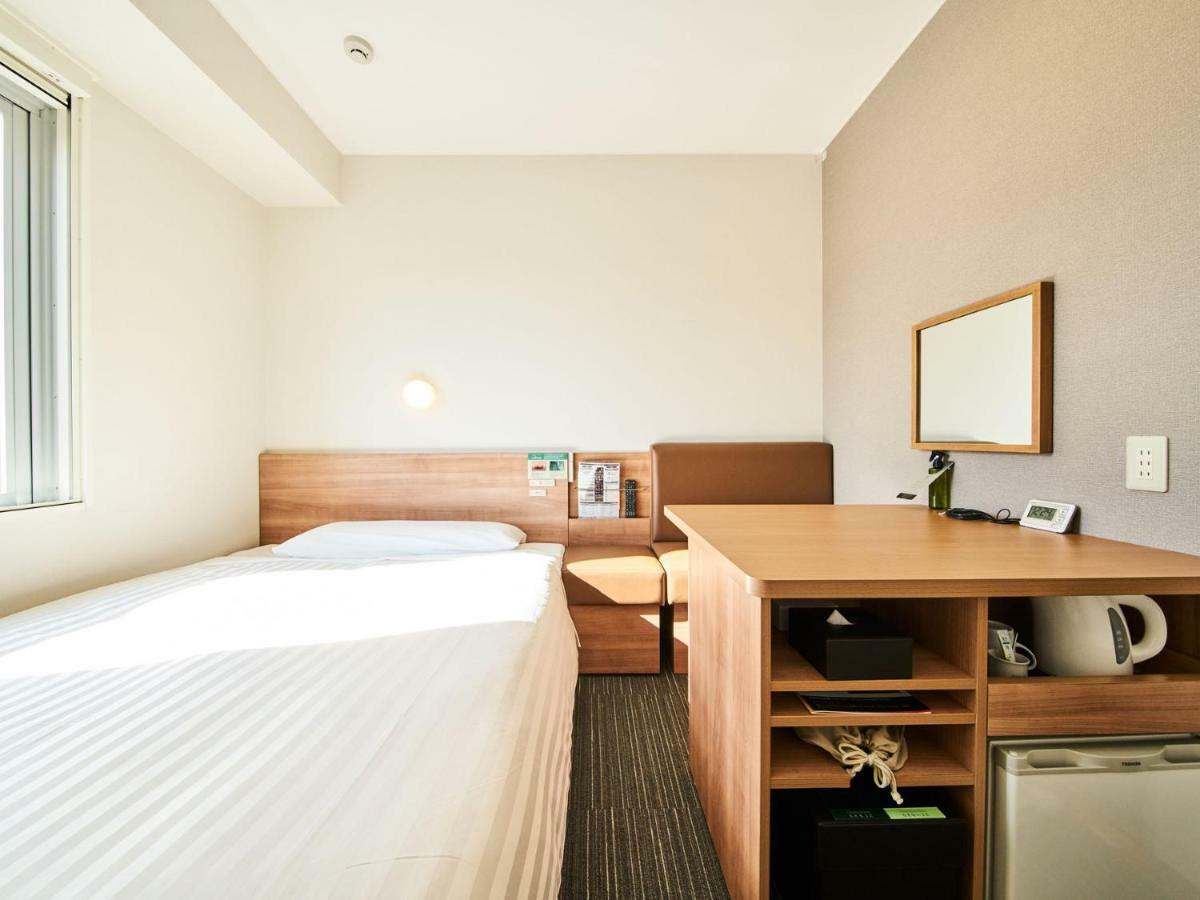 Super Mihara Ekimae Hotel
